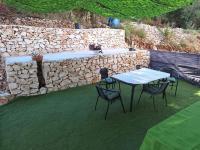New, close to the beach apartment with terrace, grill, parking, 2-rooms - B&B Trogir
