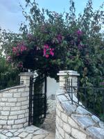 Ariadni's garden house, Peritheia, Corfu - B&B