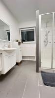 Apartment 13 - 3 Schlafzimmer - modern und komfortabel - Chambres d’hôtes Kehl