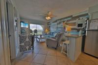 2 Bedroom at Las Palmas in Gulf Shores with 2 Pools, Picnic and Grilling Area, Parking for 2 Vehicles, and Beach Access a Short Walk - B&B