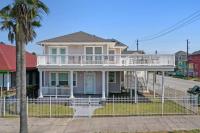 Galvez Oceanview Retreat Walk to Beach or Pleasure Pier - B&B Galveston