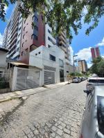 Apartamento 3 quartos e 3 banheiros com excelente localização - B&B