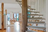 Tura Tree House - B&B