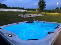 Villa BeleVita odmor u prirodi sa grijanim bazenom - Ferienwohnung Čepelovac