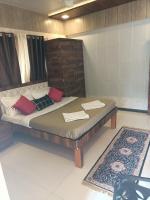 Hillside Crest Villa 5 BHK with swimming pool indoor games - Chambres d’hôtes Mahabaleshwar