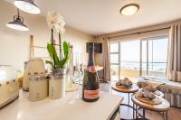 Beachfront Luxury Living- A106 Seaspray, Blouberg - B&B Bloubergstrand