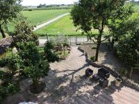 Tweepersoonskamer met 2 Aparte Bedden en Gedeelde Badkamer