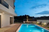 Luxury Villa David 2 heated pool - Bed and Breakfast