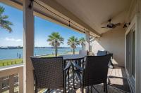Simply Wonderful Condo with Bayview Private Pier and Pools - B&B Rockport