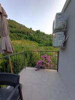 Calm apartment in Lepetane - Bed and Breakfast Tivat