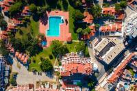 VILANOVA, T0 - Modern Flat at Oura Beach on The Strip with Balcony with view to the Pool, Pool access, Lift and Air Conditioning - B&B