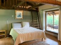 Kamer met Kingsize Bed en Uitzicht op de Bergen