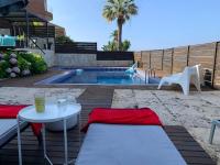 Apartamento con piscina y barbacoa cerca de Barcelona - Chambres d’hôtes Teià