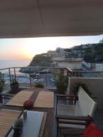 Appartamentino su 2 Livelli con Vista Mare