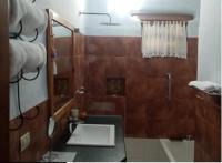 Chambre Double ou Lits Jumeaux avec Salle de Bains