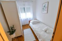 Apartment Lovre - Ferienwohnung Sinj