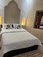 Riad Rkiya with Courtyard - B&B