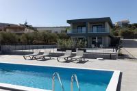 LIMI Deluxe Suites - Bed and Breakfast