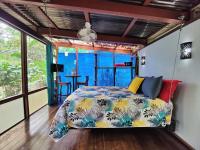 Toucan Hideout with Plunge Pool - Chambres d’hôtes Puerto Viejo