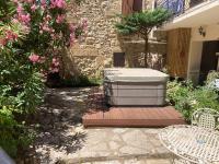 Le Studio d Aurélie avec SPA été en pleine campagne et proche de toute commodité - B&B Roquemaure