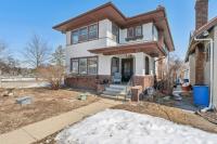 Garden Apt, Majestic MPLS Duplex - B&B
