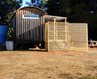 Holly Tree Hut Eco Farmstay - Chambres d’hôtes South Bruny