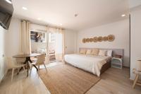 Aparthotel Centric - B&B Castelldefels