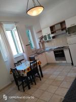 Casa vicino agli imbarchi con parcheggio privato - Ferienwohnung