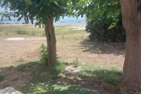 Charming Beachfront 2-bedroom house with AC - B&B