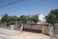Summer Family Home near Zadar - B&B Debeljak