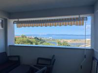 Appartamento con 1 Camera da Letto, Balcone e Vista Mare