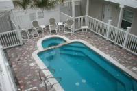 Los Cabos II #1 Mid-island 2-3 minute walk beach access - B&B