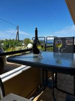 Miros apts 2 in Agia Pelagia 50m from the beach - Chambres d’hôtes