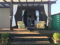 Bangalô em frente a reserva ecológica e 300m do mar - B&B