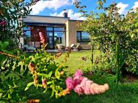 SEA GARDEN atostogų namai su baseinu, Kunigiškiai - B&B Palanga