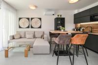 Apartamento de 2 dormitorios con piscina privada