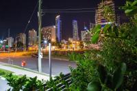 The Palm - Best Location in Surfers Paradise - Bed and Breakfast Gold Coast