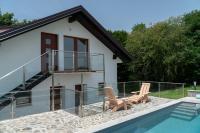 Roland House with Pool & Winery - B&B