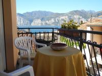 Apartamento de 2 dormitorios con vistas al lago