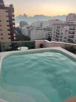 Cobertura Arpoador com piscina privativa, vista mar, garagem, portaria 24 horas - B&B Rio de Janeiro