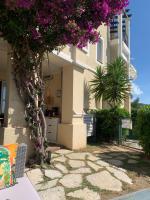 Appartement FH Premium Genius Le jardin sur La Mer clos -Parking -Piscine chauffée 04 avril &01 novembre - Saint Raphaël Cap Estérel - Chambres d'hôtes Saint-Raphaël