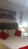 Circa Lynwood flats,unit 223 Menlyn - B&B