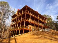 Blaze of Glory - New Luxury, 4BR, Theater, Arcade, EVC, Location - Chambres d'hôtes Sevierville