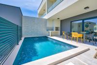 Villa Coastal Charm Ližnjan with Private Pool - B&B Ližnjan