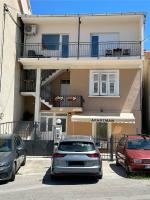 Apartment Bruno - parking included - Chambres d’hôtes Sibenik