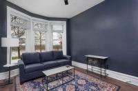 Flats on Front - Riverfront Gem Fast Wi-Fi 2F - B&B