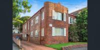 Art Deco Coastal Living, Minutes to the Sand - B&B