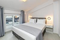 Suite with Pool View