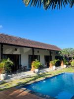 Wiryaroja - Quite Garden in Canggu - B&B Canggu