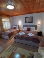 Habitación Triple con balcón